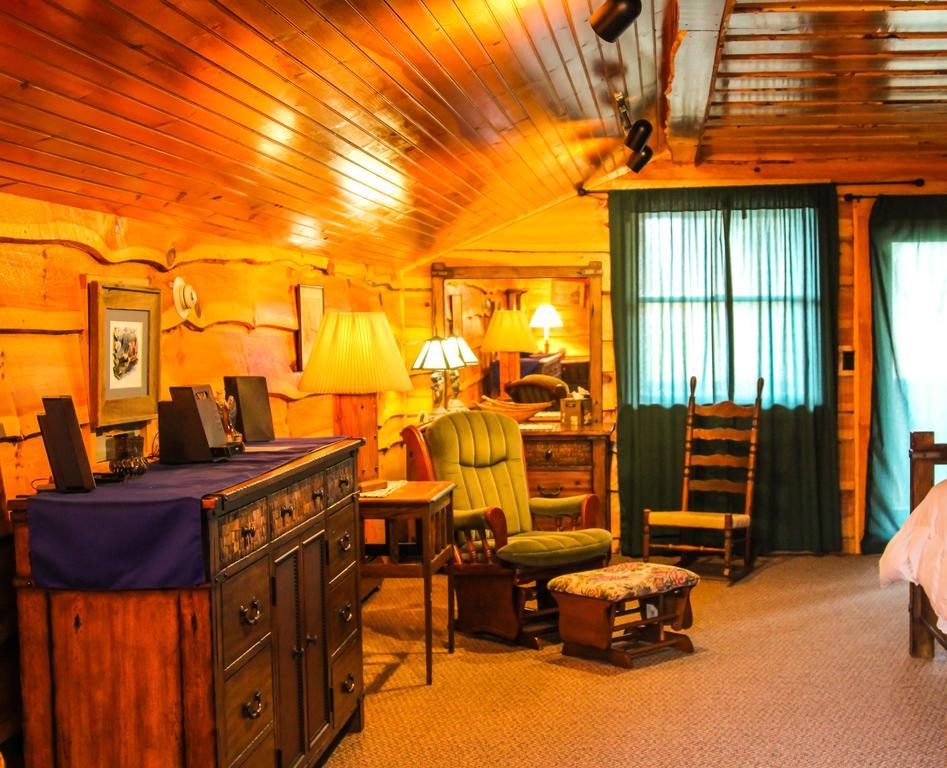 Lake Clear Lodge Экстерьер фото