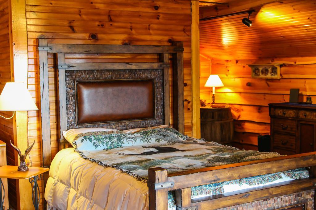 Lake Clear Lodge Экстерьер фото