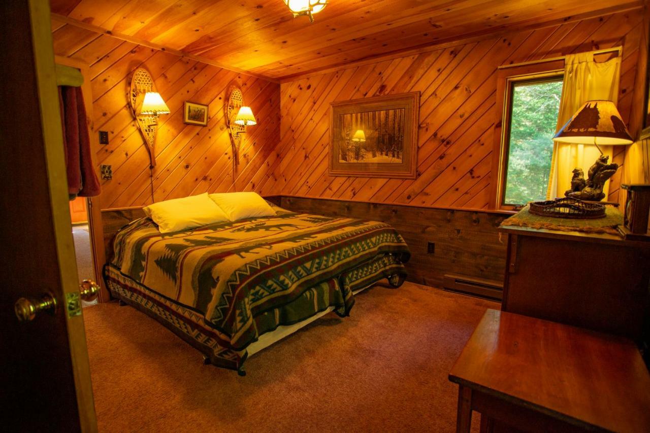 Lake Clear Lodge Экстерьер фото