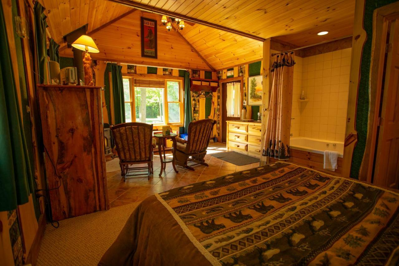 Lake Clear Lodge Экстерьер фото